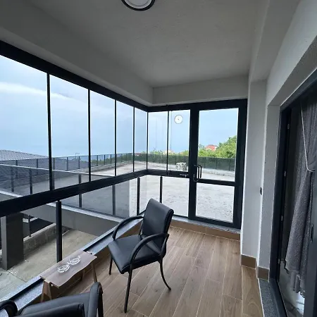 With Pool On The Beach Apartment Trabzon